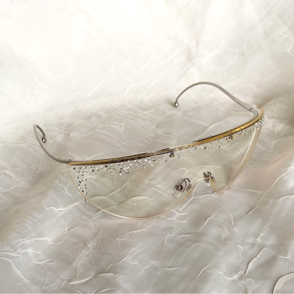 ☆*:. o o .:*☆ 

Givenchy Diamond Rhinestone Shield Sunglasses